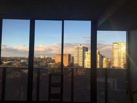 Lucent - Luxurious One Bedroom Apartment With Storage Cage & Secure & Quiet & Nice View - Photo 5