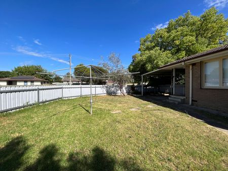 Home For Rent - Photo 4