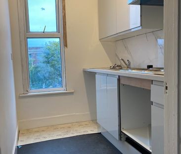 Room in a Shared Flat, Forest Road, E17 - Photo 1