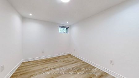 For Lease - 290 Horsham Avenue, Toronto, Ontario - Photo 2