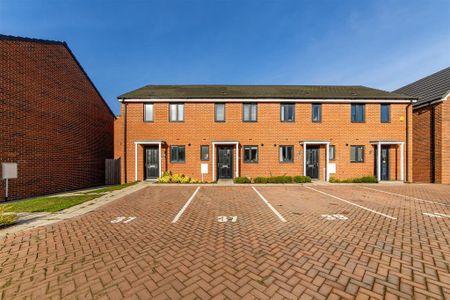 2 bedroom terraced house to rent - Photo 2