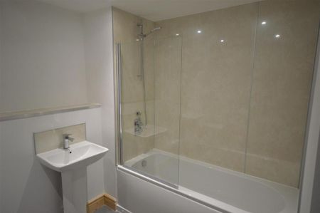 2 bedroom apartment to rent - Photo 5