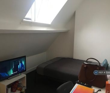 8 bedroom terraced house to rent - Photo 5