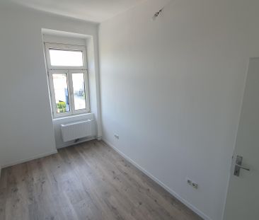 Charmante Altbauwohnung mit Balkon im 3. Stock - Photo 3