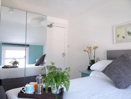 1 bedroom in a house share to rent - Photo 5