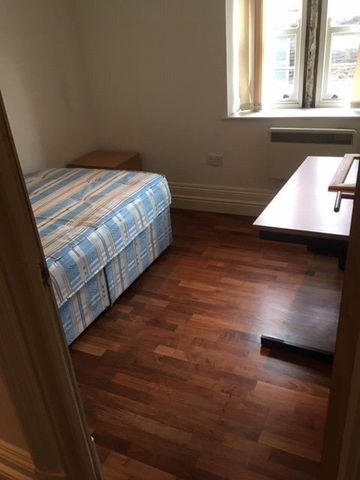 13-17 Chancery Lane, Huddersfield, HD1 - Photo 5