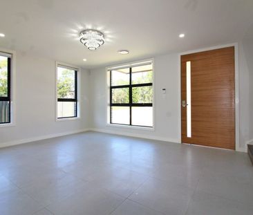 Beautifully designed 4 bedroom corner home in Stanhope Gardens for ... - Photo 2