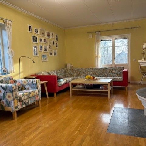 Spacious, quiet villa for rent - Photo 1