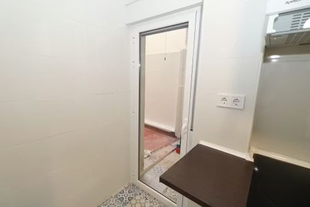 Carrer del Pintor Ferrandis, Valencia, Valencian Community 46011 - Foto 3