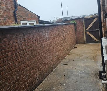 3 Bed Terraced House, Bosworth Street, M11 - Photo 6