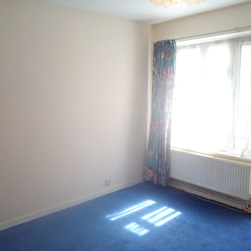 2 Bed Flat, Wiltshire Close, SW3 - Photo 1