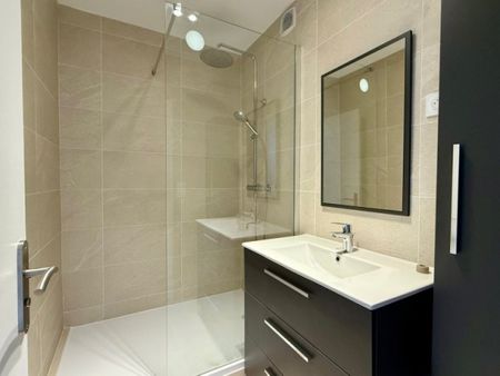 Libre le ..Maintenant Mt Loyer :630 Mt des charges :110 - Photo 4