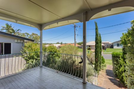 CHARMING CHARACTER COTTAGE - Photo 4