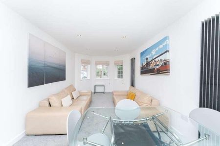 Fairfield Road, Uxbridge, UB8 - Photo 2