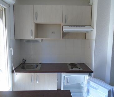 Location Appartement 2 pièces 45m² LANNEMEZAN 65300 - Photo 3