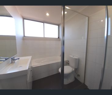 4/77 Wentworth Avenue, Wentworthville, NSW 2145 - Photo 4