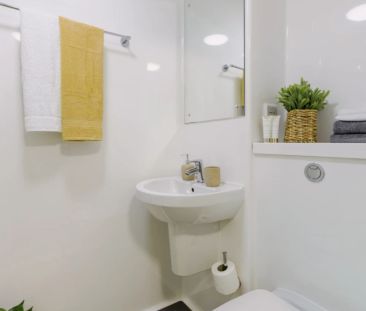 Standard En-suite - Photo 1