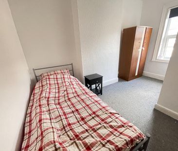5 bedroom terraced house to rent - Photo 6