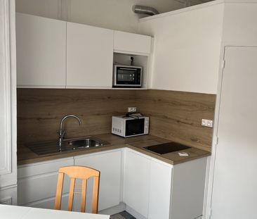 Location Appartement 1 pièce 20m² TOURCOING 59200 - Photo 3