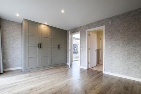 4 bedroom detached house to rent - Photo 5