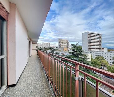 Appartement T4 près de RILLIEUX LA PAPE à louer - Photo 6