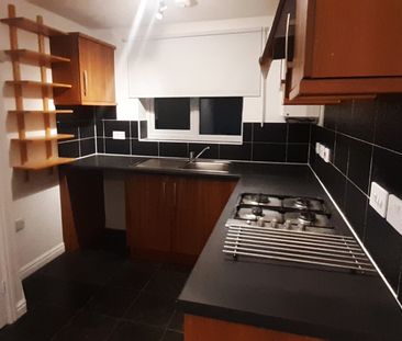 NEWLY REFURBISHED HOME – rare to market – immaculate 3 bed semi loc... - Photo 6