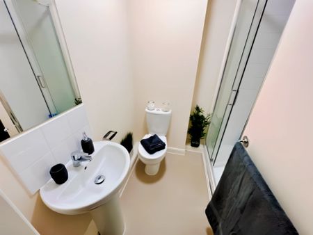 Ground Floor Deluxe En-Suite - Photo 5