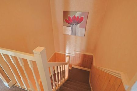 Utrillo Close, Coventry - Large 3 Bedroom Mid Terrace with Garage - Photo 5