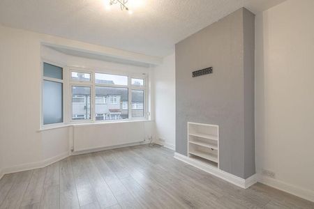 3 bedroom terraced house to rent - Photo 2