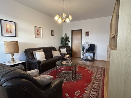 Vollmöblierte 2-Zimmer-Wohnung mit großzügigem 14 m² Westbalkon, Parkplatz & Top-Lage in Geidorf - Photo 3