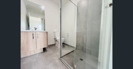 Brand new Stylish and Spacious 4 Bedroom Home - Photo 3