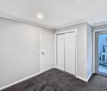 🏡 Brand New 4-Bedroom Townhouse in Wollert - Photo 2