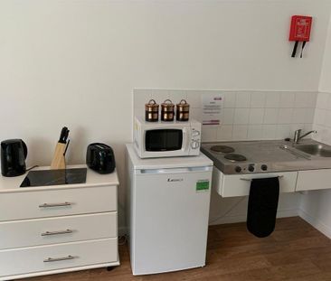 Studio to rent - Photo 3