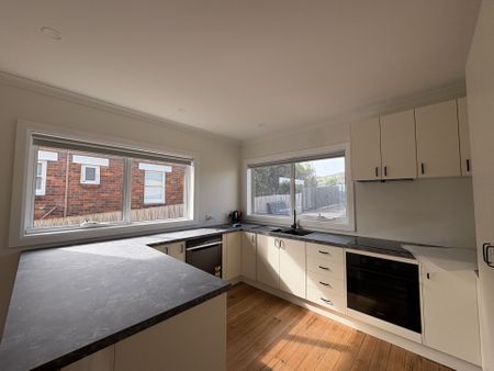 Feel at home, Living Here - Photo 4