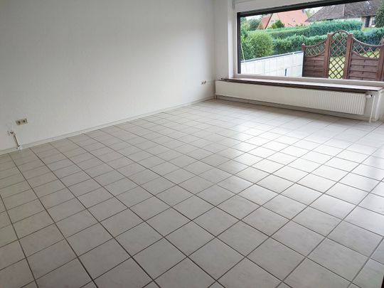 Helle Wohnung in ruhiger, zentraler Lage / EBK, 2 Bäder, Terrasse, eigener Garten - Photo 1