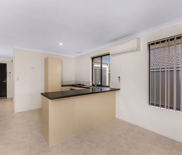 Elevated Banksia Grove Living - Photo 2