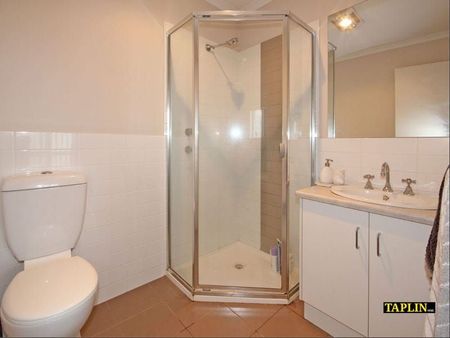 21 Spurs Avenue, Brompton - Photo 2