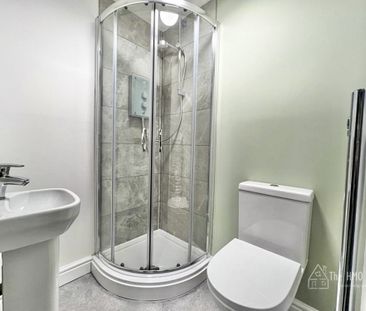 Town centre shared house! - Photo 2