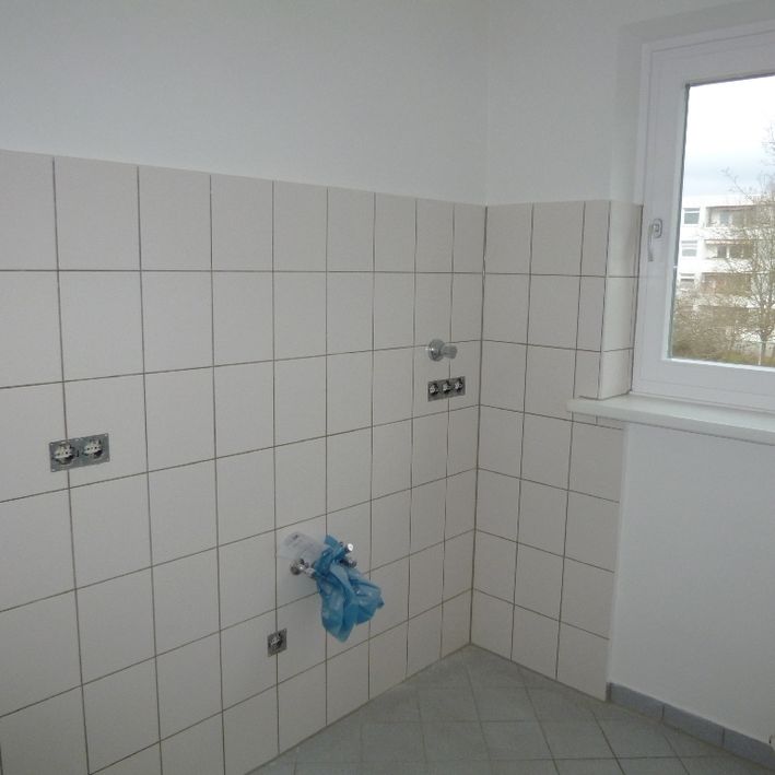 Viel Platz zum Wohlfühlen: Helle 4‑Zimmer‑Wohnung mit Loggia - Foto 1