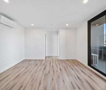 Charming Apartment in the Heart of Woden - Photo 4
