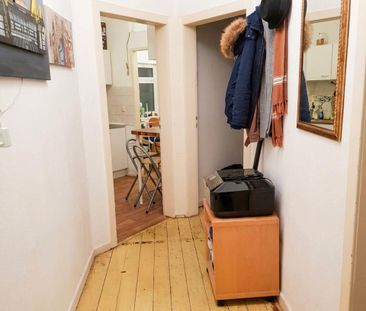 2-Zimmer-Wohnung in Top-Lage mit Renovierungsoption und mietfreier ... - Photo 1