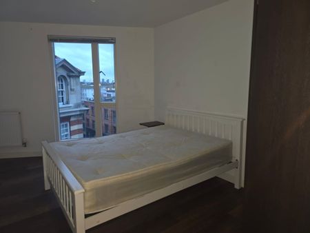 3 Bed Flat, Fairchild House, E2 - Photo 3