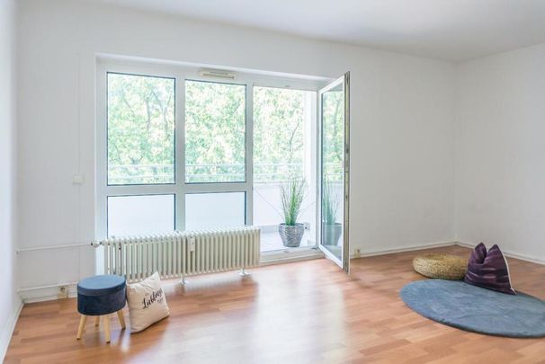 Geräumige 2-Raum-Wohnung mit Balkon zum Sofortbezug - Foto 1