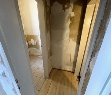 Renovierungsbedürftig, aber viel Raum für Gestaltung - 1-Zimmer Woh... - Photo 4