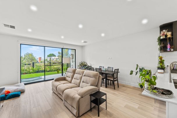 Stunning 3-bedroom Home in Great Location - Photo 1