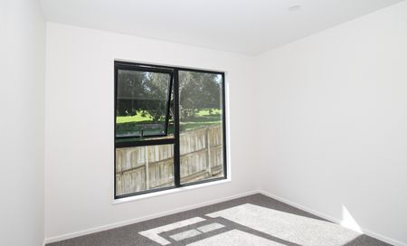 7D Spears Place, Botany Downs, Auckland - Photo 2