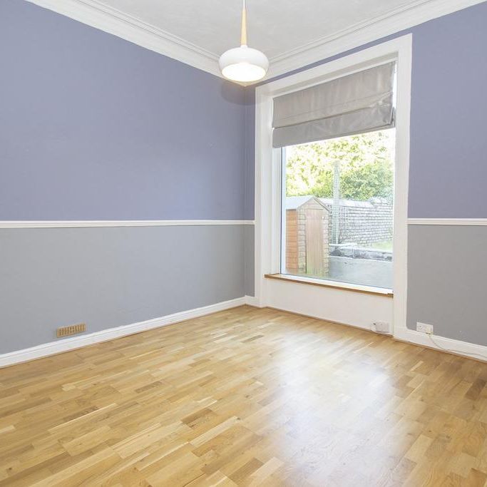 4 bedroom semi-detached house to rent - Photo 1
