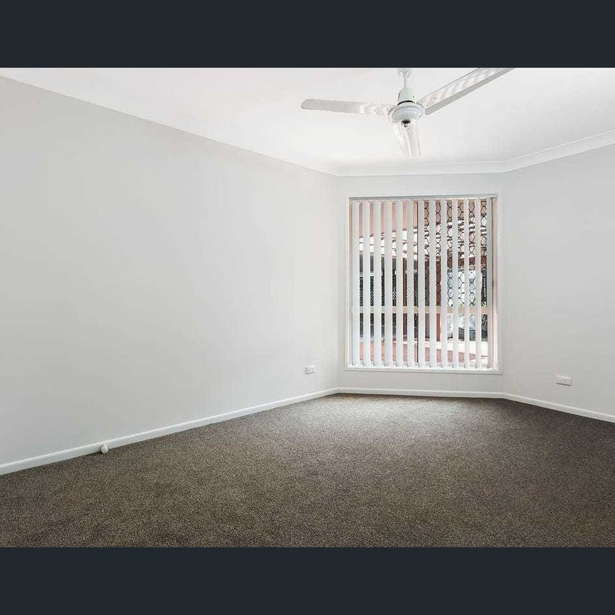 Spacious Family Home- 4 Bedrooms - Photo 1