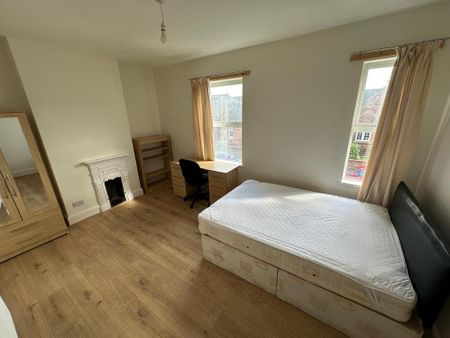 3 bedroom terraced house to rent - Photo 5