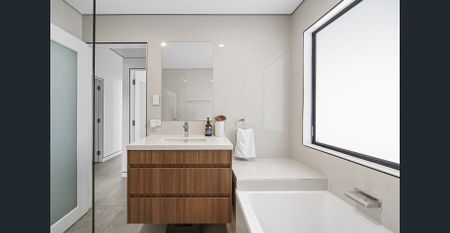 Canal Views, Heated Pool & Additional Study - Photo 3